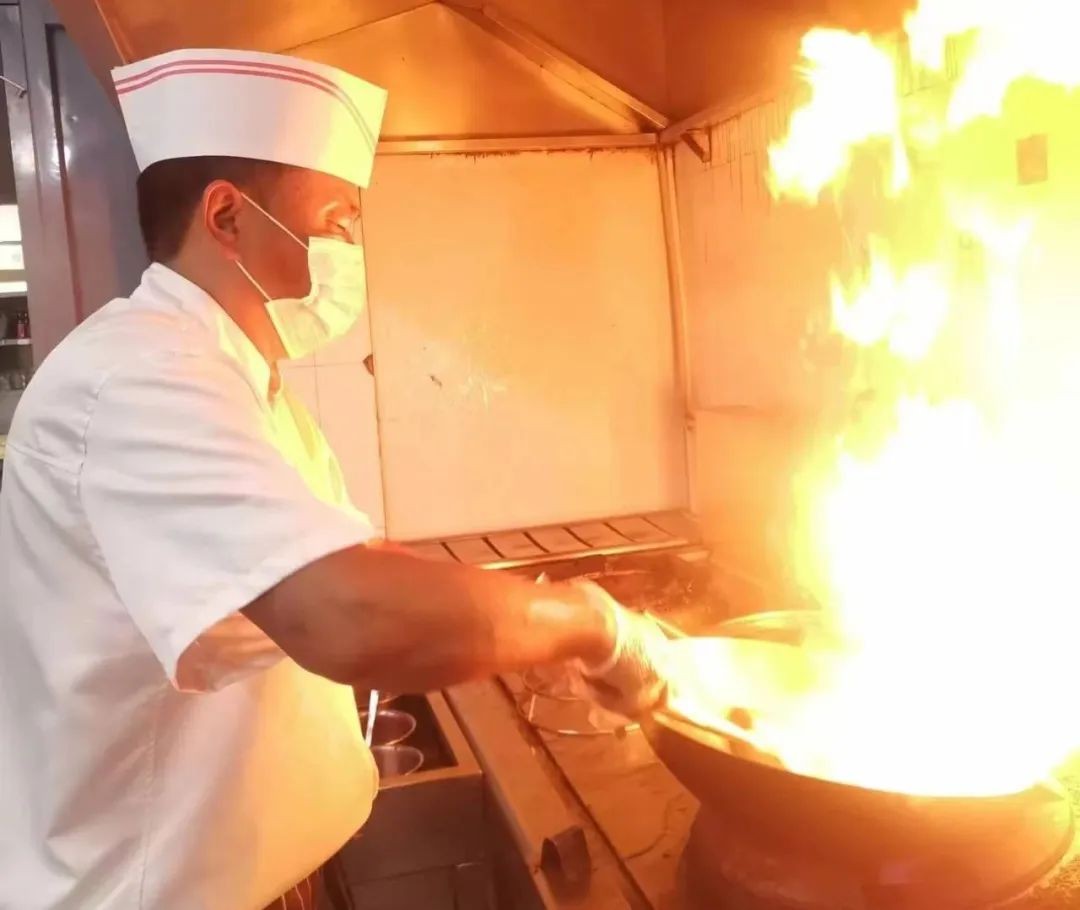 【向下扎根，向上生長】趙寶國：“三尺灶臺”也能“烹”出美味人生